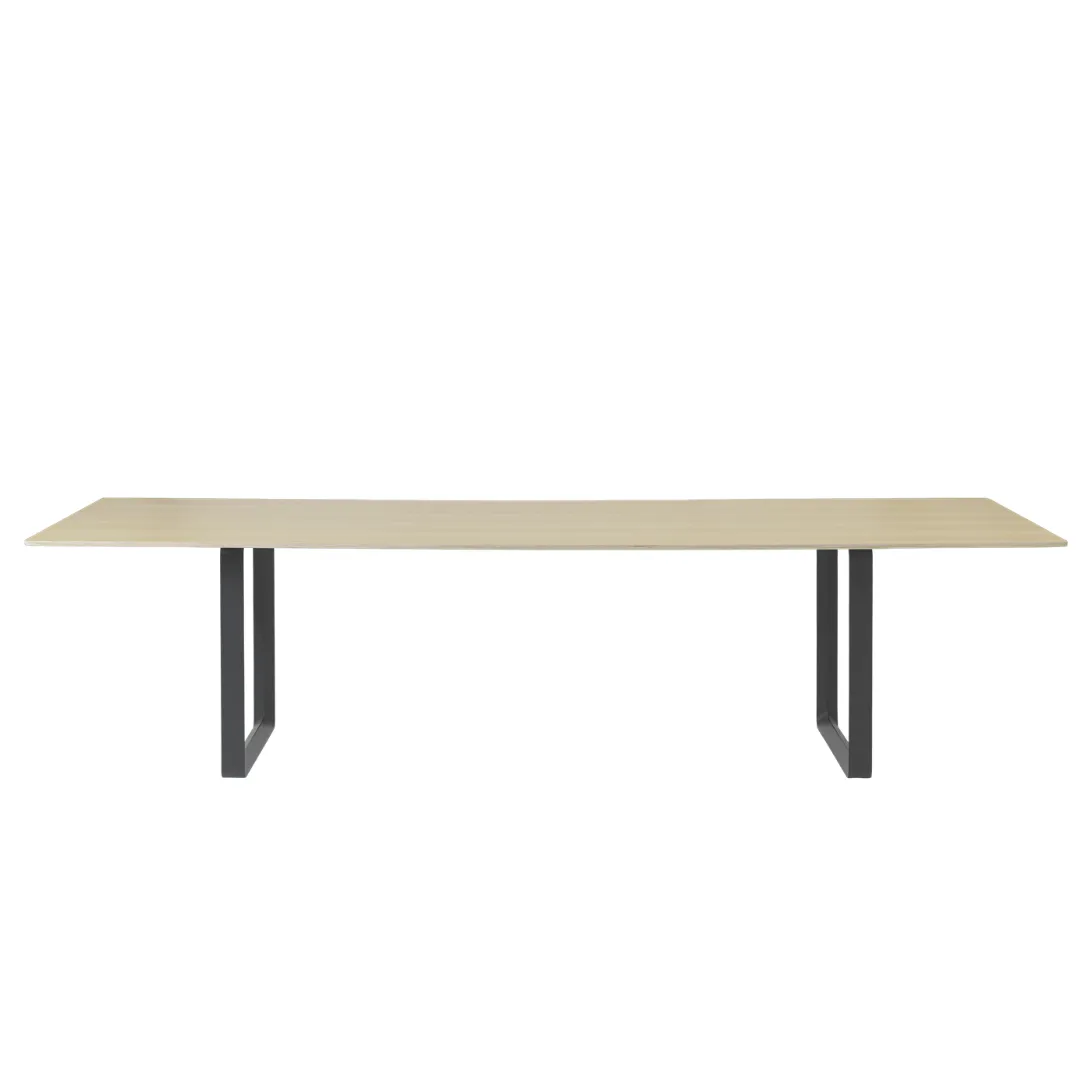 70/70 Table 295 x 108