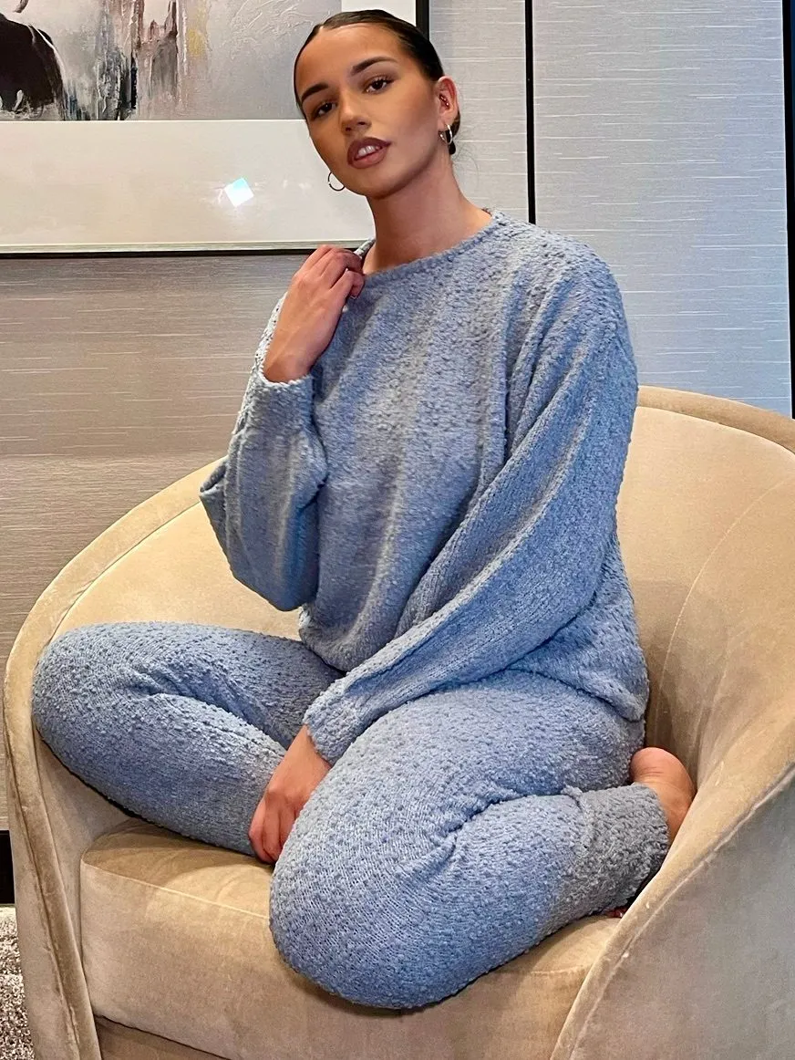 Ana Popcorn Fluffy Knitted Loungewear Set In Blue