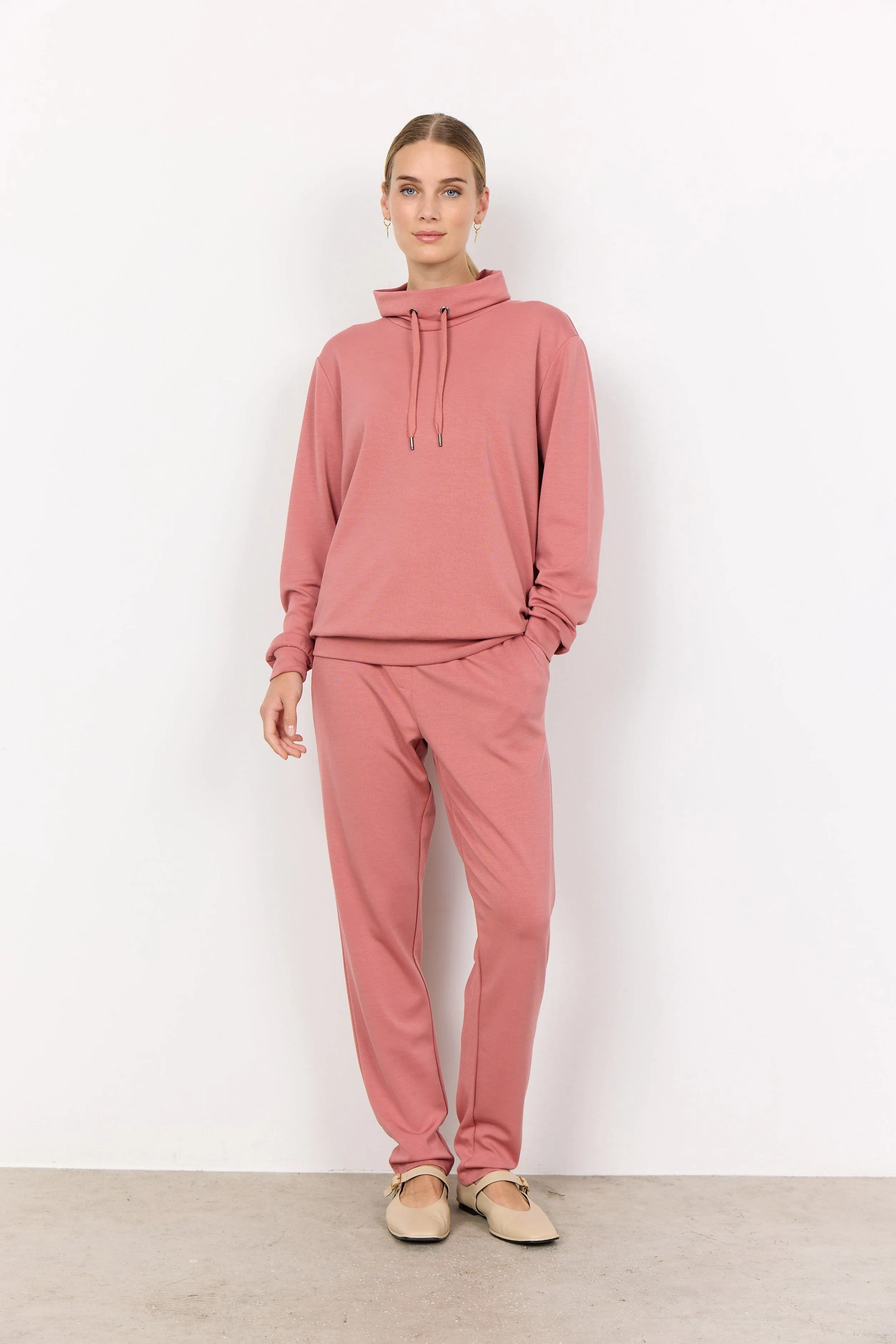 Banu High Neck Sweatshirt - Blush