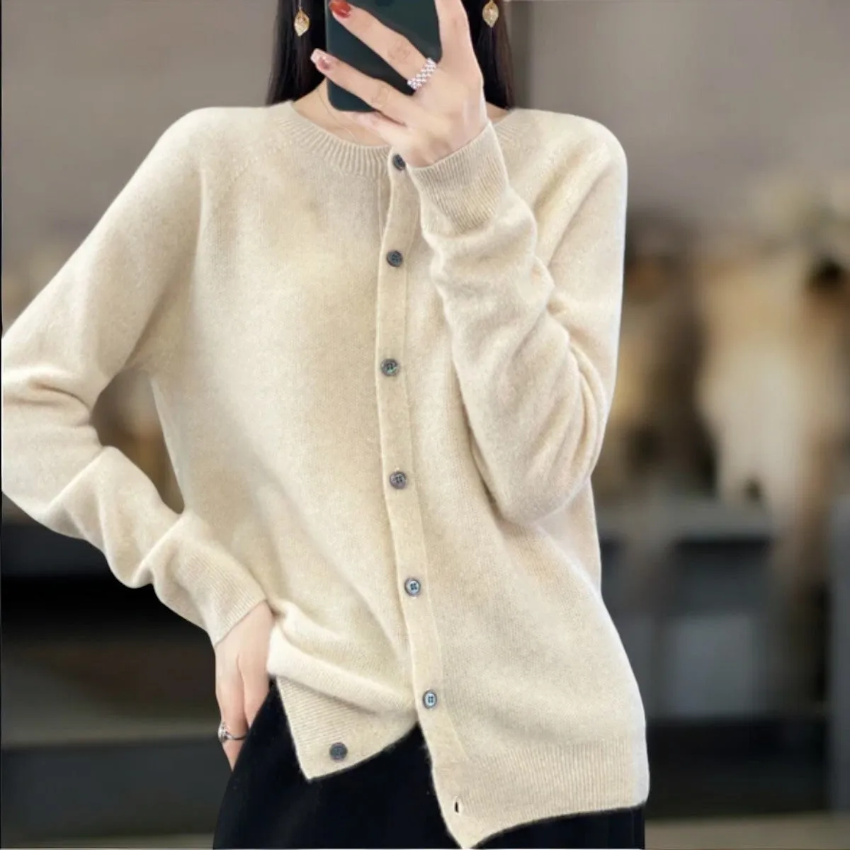 ELEANOR - Soft Button-Up Cardigan