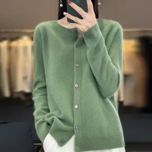 ELEANOR - Soft Button-Up Cardigan