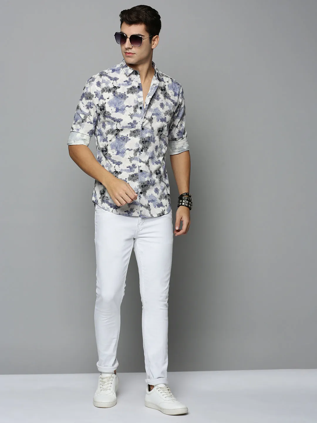 Men Off White Printed Casual Cotton Shirt