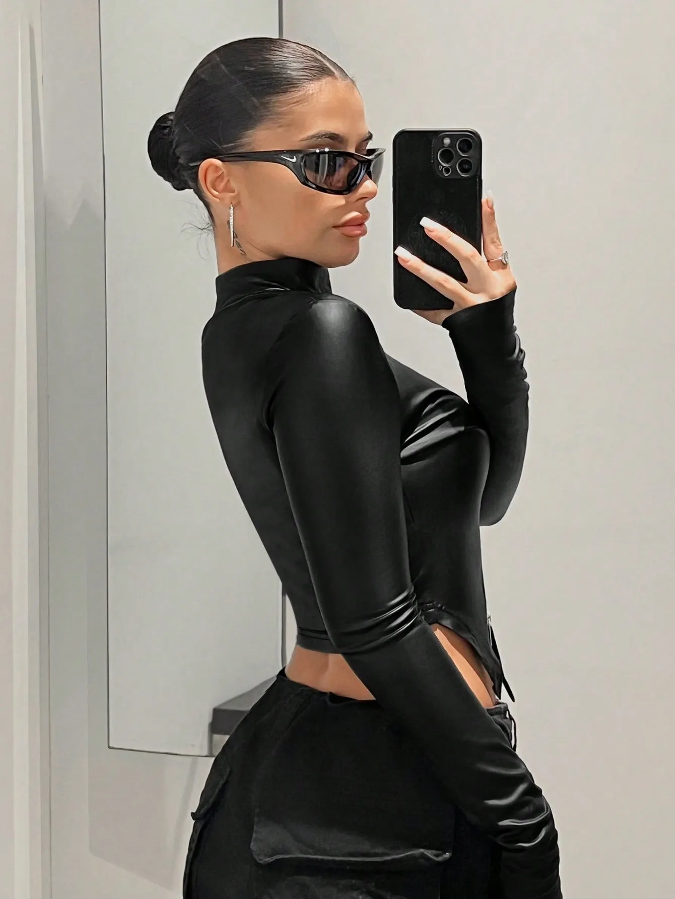 SHEIN ICON Zip Up Asymmetrical Hem Tee