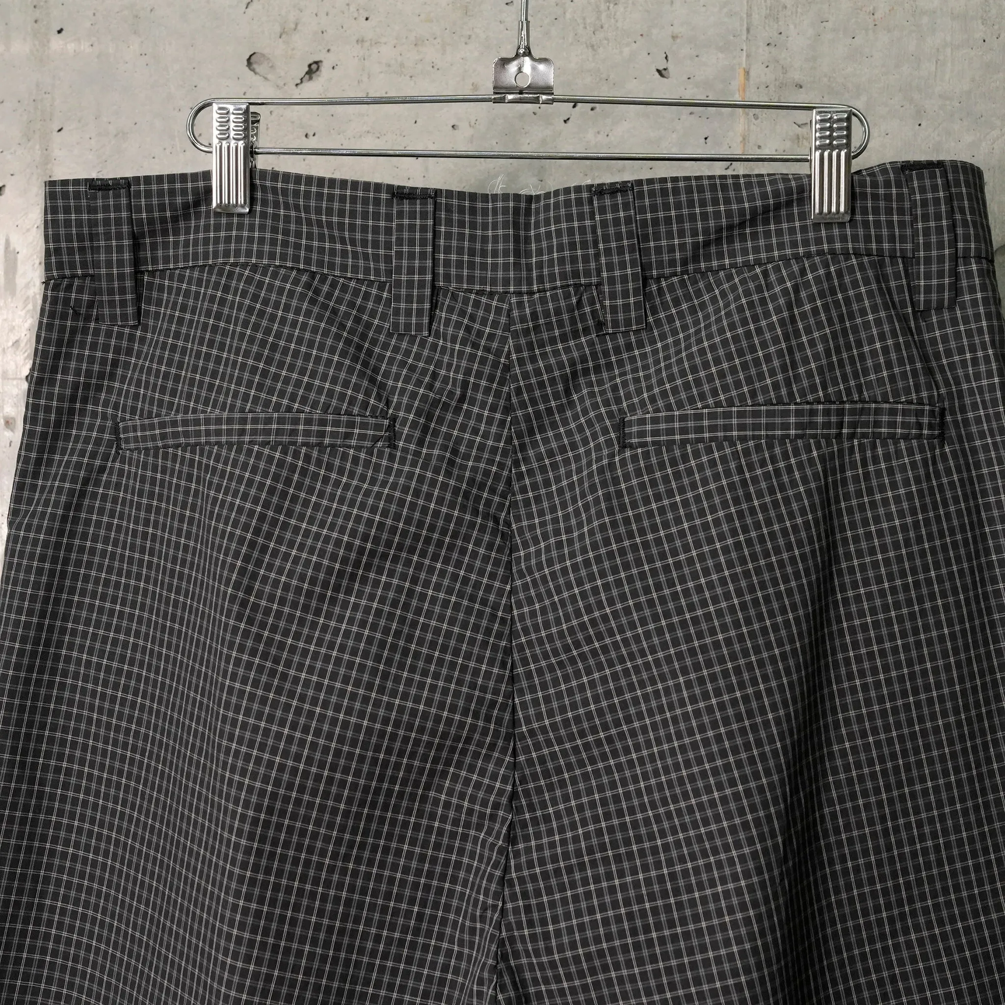 UNISEX TAILORED MINI PLAID SKATE SHORTS / BLACK